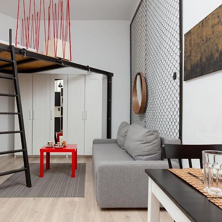 Downtown Studio Apartment Poznanska By Renters ワルシャワ エクステリア 写真