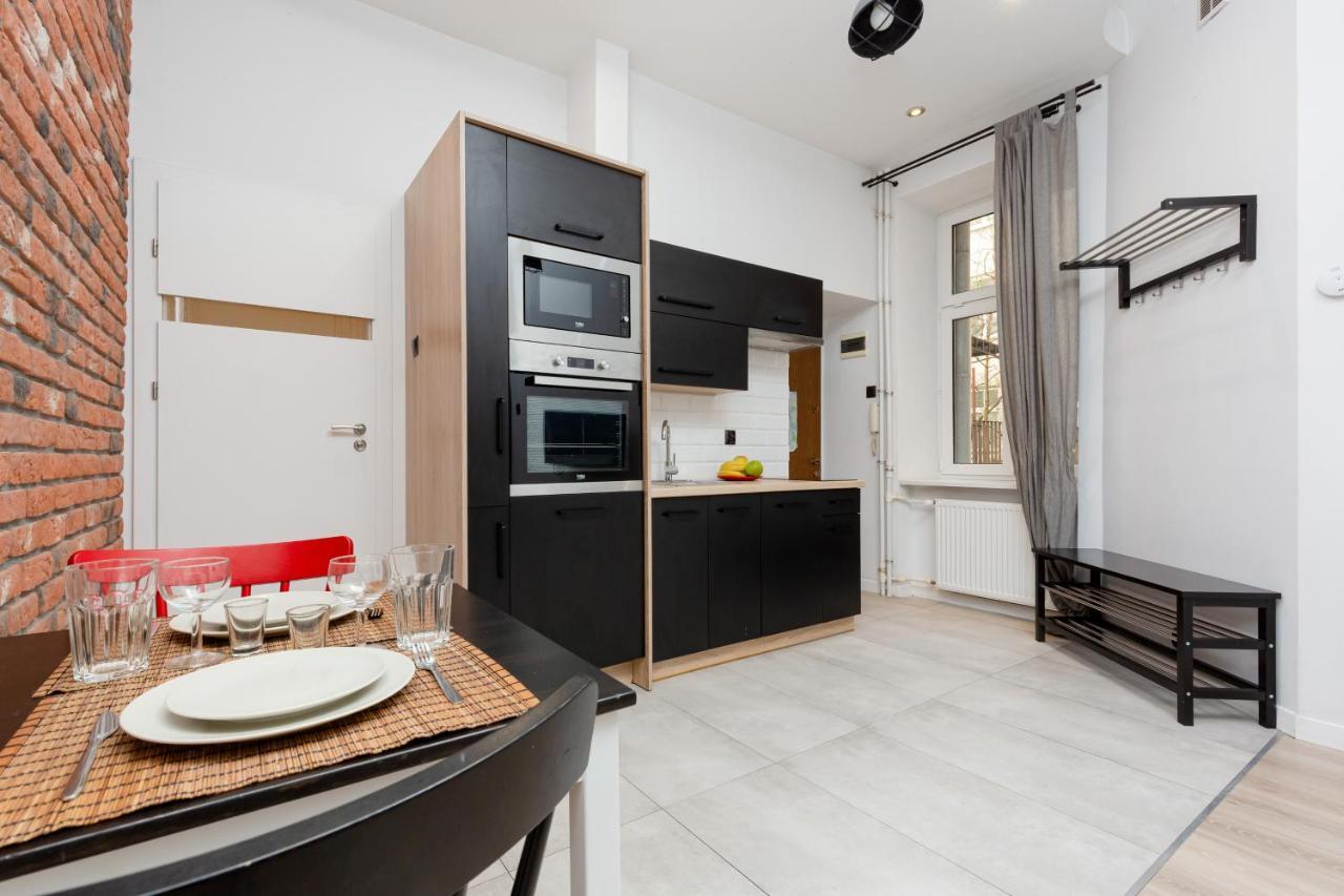 Downtown Studio Apartment Poznanska By Renters ワルシャワ エクステリア 写真
